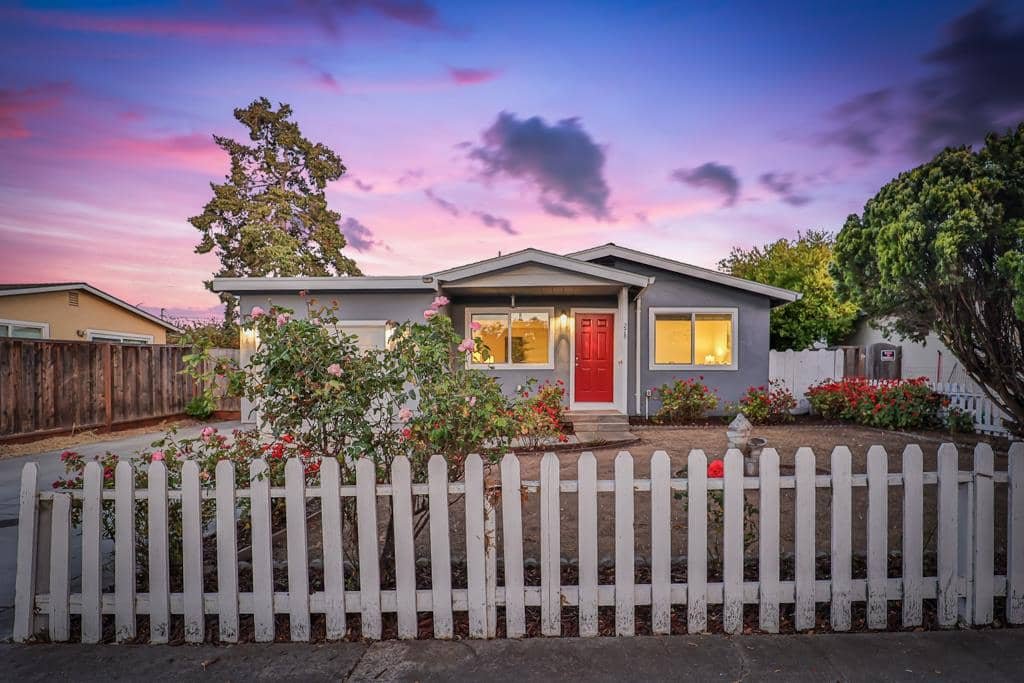 278 Bradford Dr, Sunnyvale, CA 94089